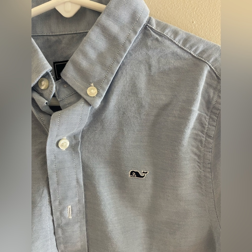 Vineyard Vines Blue button down polo